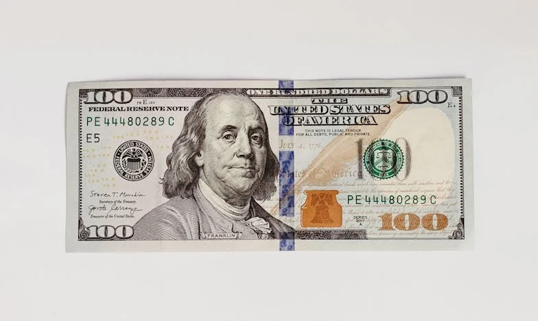 Quand ma belle-mère est devenue ma colocataire : ma vie bouleversée à Paris