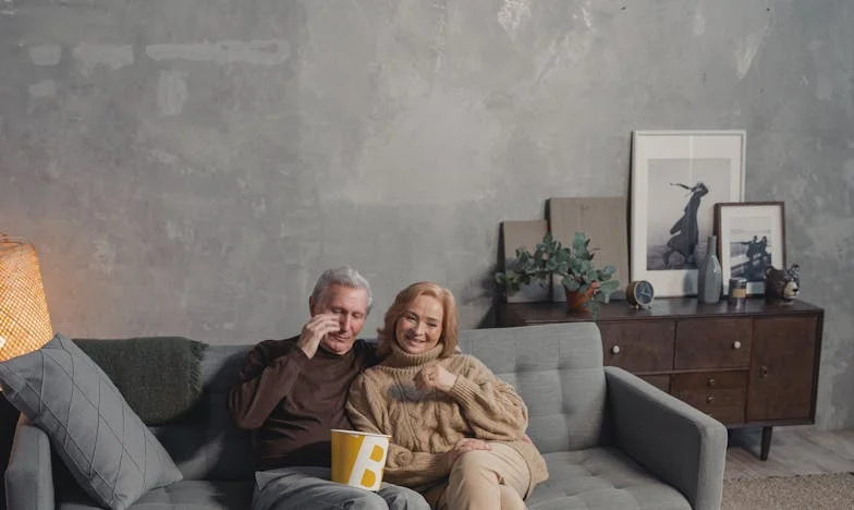 Quand trop de rêves tiennent dans une seule pièce : Histoire d’un mariage étouffé par le passé