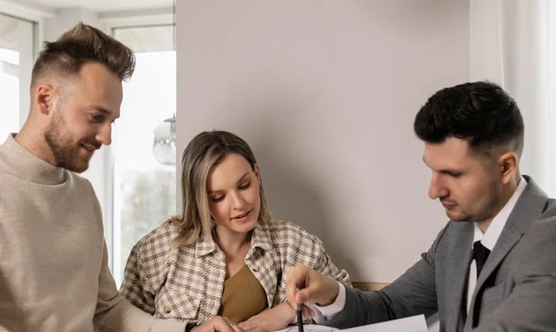 Seule avec mon bébé : quand l’amour s’effrite au cœur de la maternité