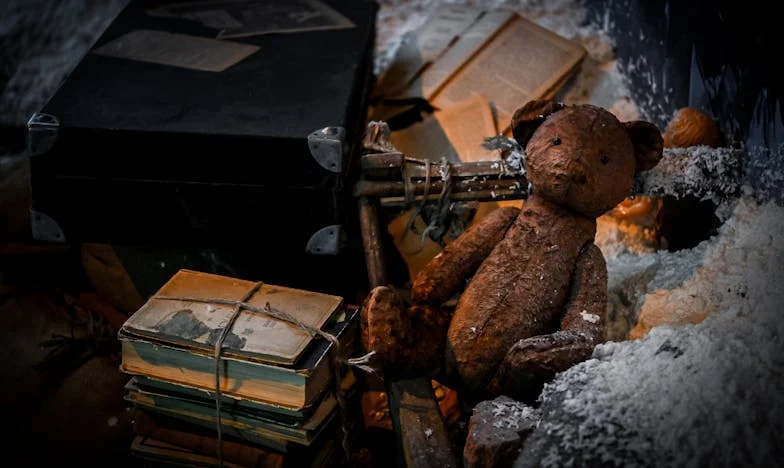 A férjem elhagyott egy másik nőért, majd 12 év csend után újra megjelent az ajtómban