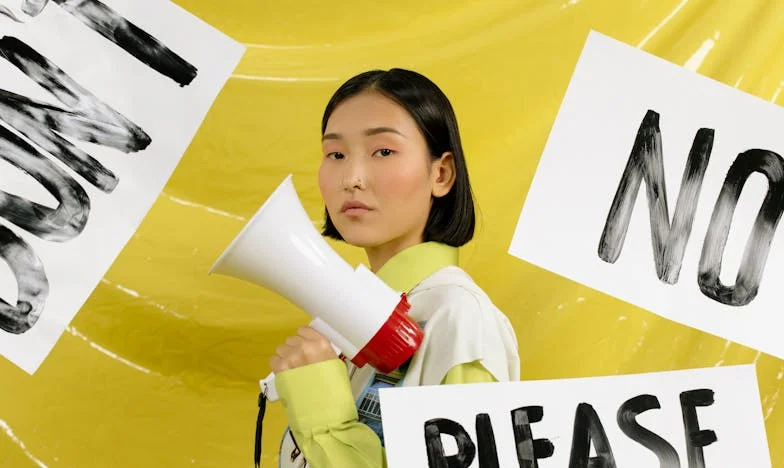 Amikor a férjem hazahozta a szeretőjét, miközben a lányunk kórházban volt – és anyám sem állt mellém