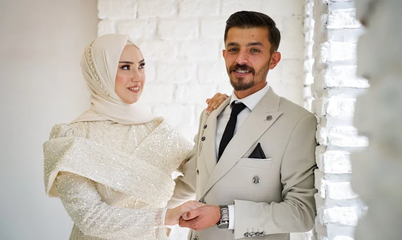 Amikor a siker szakadékot teremt: Laura dilemmája a házasságban