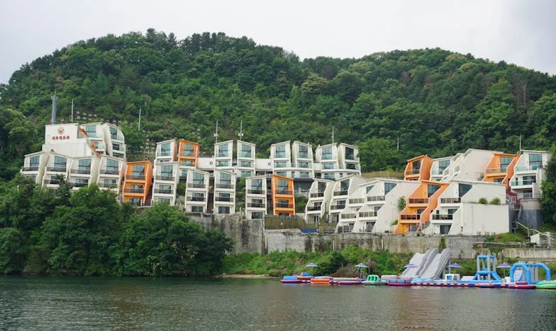 Az utolsó, aki megtudta: Egy anya vallomása a lánya távolságáról