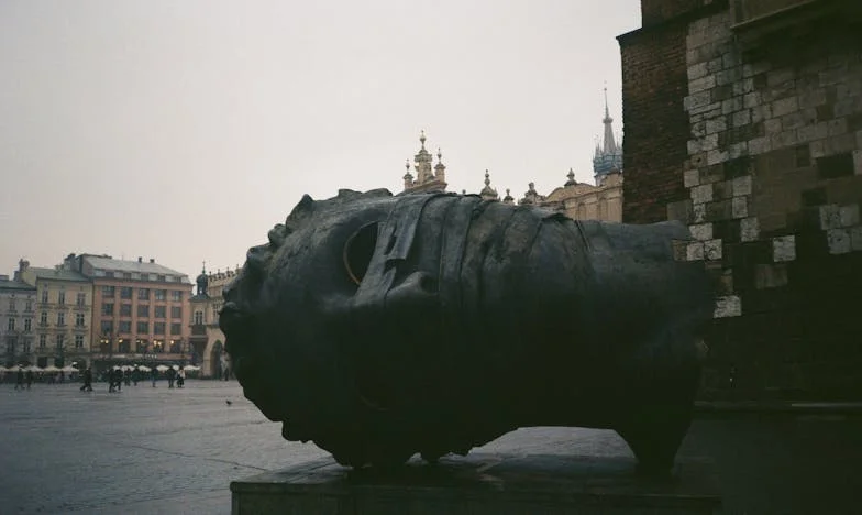 "Nem vagyok a lányod!" – Egy magyar család titkai és egy lány útja az igazsághoz