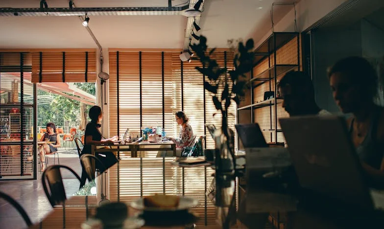 „Anyu, kérlek, vigyél haza!” – Egy családi döntés ára