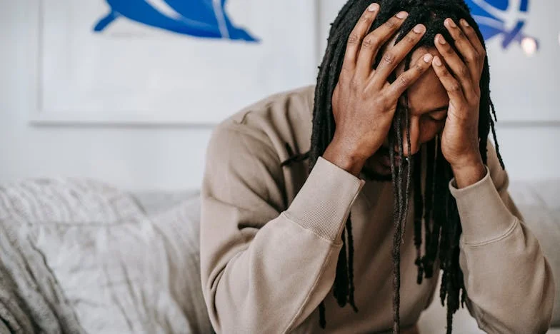 Két szeretet között: Egy elveszett unoka története