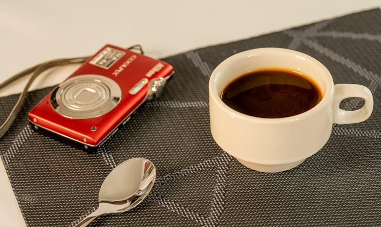 A ház, ahol a nadrág tilos – Egy család, szabályok és a bátorság története, hogy önmagad lehess