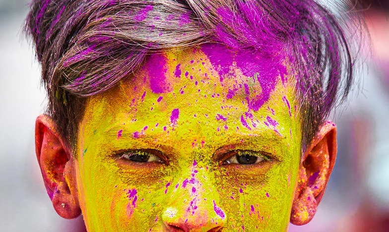 Bőröndökkel érkeztek – Egy garzon, családi határok és önmagam keresése