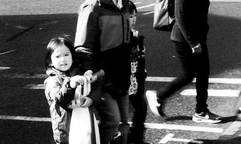 Egy Tető Alatt: Hogyan Éltem Túl a Vejemtől Való Félelmet