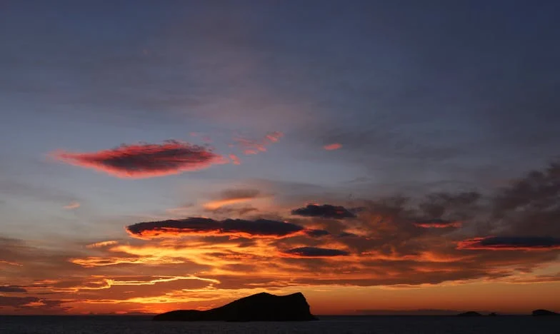 Hatvanévesen újrakezdeni: Egy késői házasság árnyékában