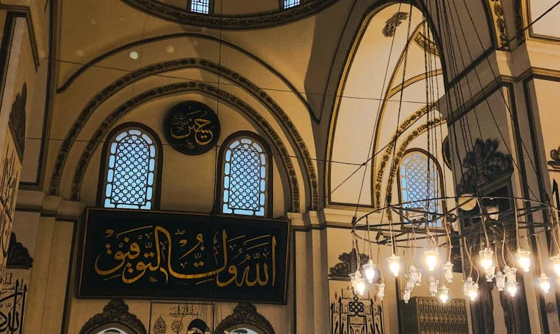 Két tűz között: Egy magyar meny küzdelme az elfogadásért