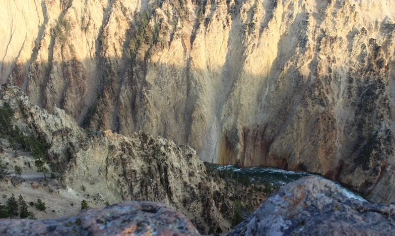 Amikor a gyerekek bezárják az ajtót: Egy magyar anya magánya és küzdelme a helyéért