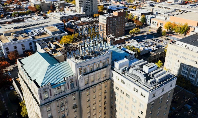 Amikor a vendégek nem akarnak hazamenni: Egy húsvét, ami mindent megváltoztatott