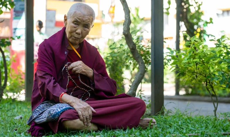 Fogságban a Szeretet Árnyékában: Zsófi Útja a Szabadság Felé