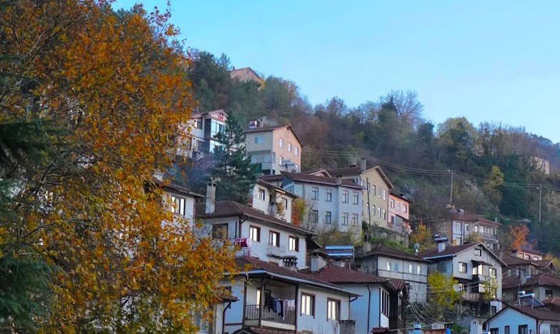 Imádság a villa kapujában: Hogyan változtatta meg az életünket a szomszéd