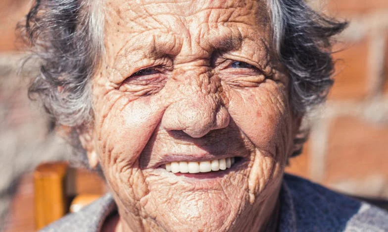 Egy magyar cselédnő igazsága: Amikor a gazdagok szava mindent felülír