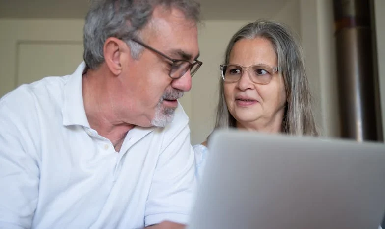 Élet egy zsarnok árnyékában – Egy magyar meny története