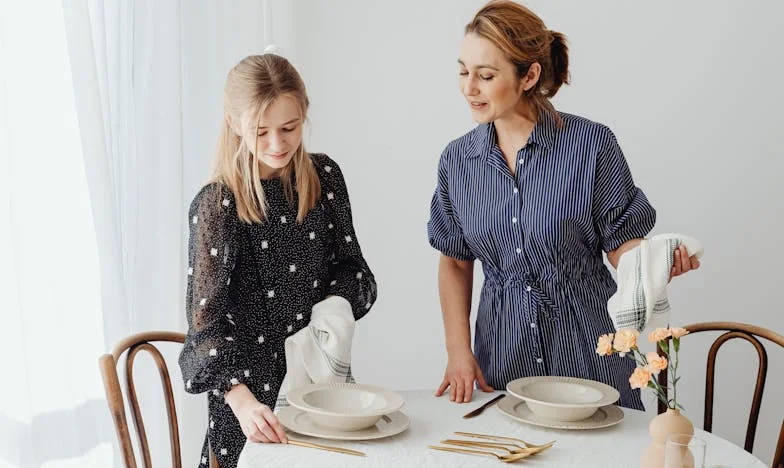 Ne siess férjhez, Emília: Egy menyasszony szökése a vőlegénye zsarnoki családjától