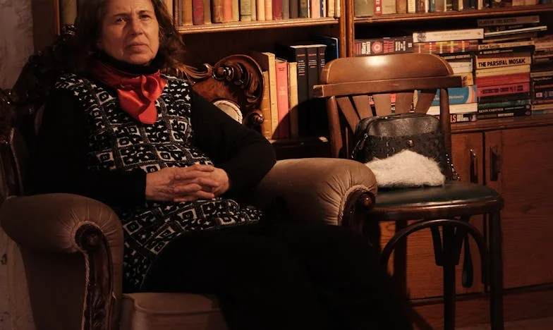 Ne tedd ezt! A házvezetőnő szembeszáll a kegyetlen mostohával a milliomos szeme láttára