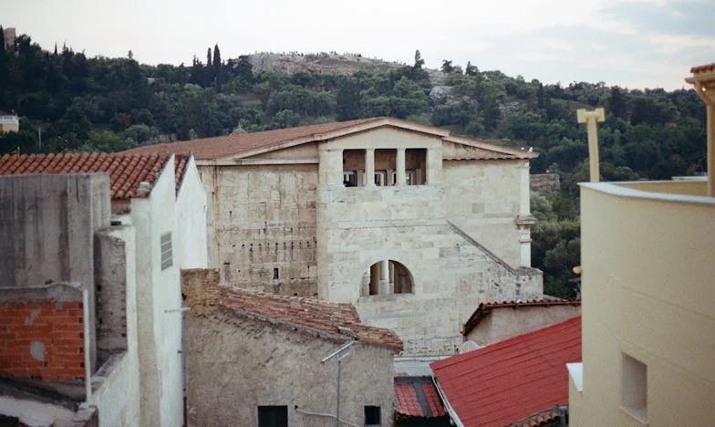 „Ne várj az esküvővel, Réka!” – Egy menyasszony menekülése egy idegen család szorításából