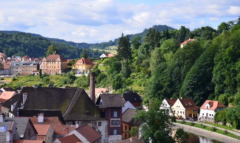 Csendben égő pénz: Egy házasság ára – Natália története