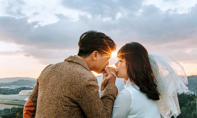 A Sombra da Minha Sogra: Quando o Amor é Testado Dentro de Casa