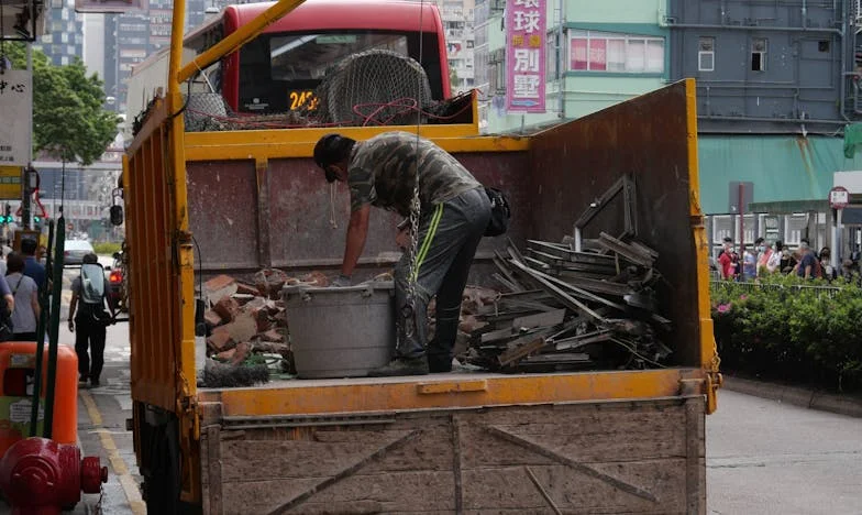 Entre o Amor e a Injustiça: O Peso das Escolhas de Dona Lourdes