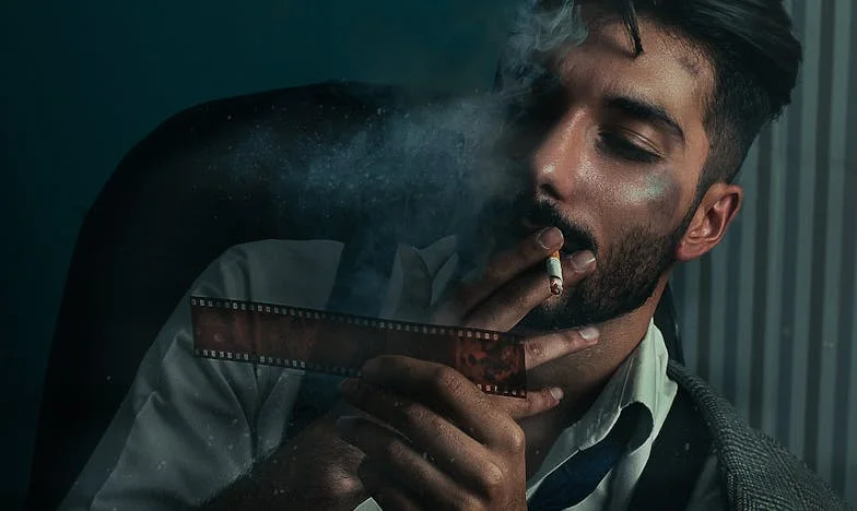 Entre Silêncios e Gritos: Um Dia Qualquer na Vida de Rafael e Camila