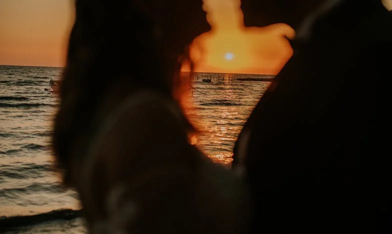 O Convite de Madalena: Revelações ao Entardecer