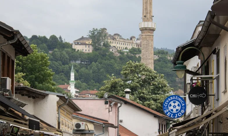 O Retorno Tardio: Entre Silêncios e Decisões