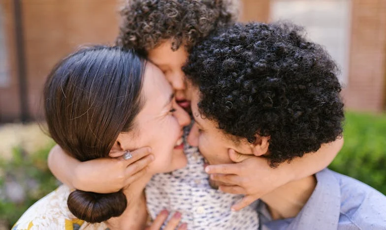 Ecos dos Avisos Não Ditos: A História de Maria, Lucinda e a Nossa Família