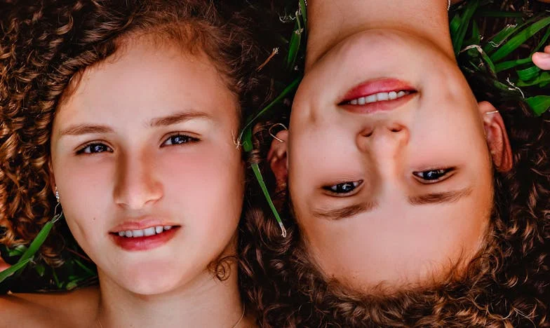 «João, estou em Lisboa, e as crianças ficaram com a minha mãe. Por favor, perdoa-me e tenta compreender!» – O desabafo de uma mãe exausta que precisou fugir para não se perder de si mesma