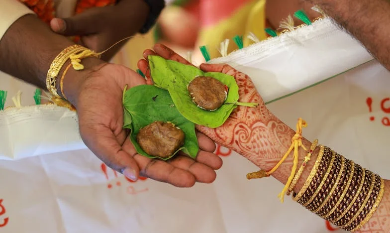Traição sob o Mesmo Teto: Uma História de Infidelidade, Roubo e Feridas Familiares