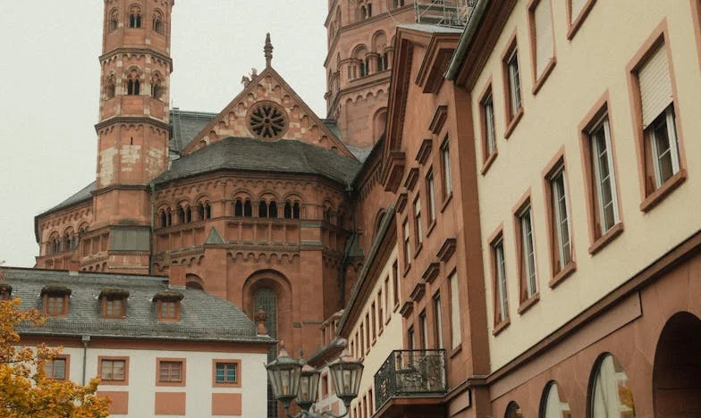 Jedna kłótnia, dwa rozstania – historia matki i córki, których dzieli duma i żal