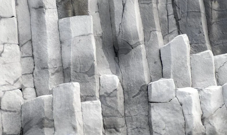 Kiedy postawiłam mężowi ultimatum: Ja albo jego matka. Historia, która rozdarła naszą rodzinę.