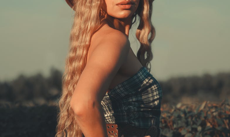 Matka, która nigdy nie była moją: Tajemnice domu na ulicy Klonowej