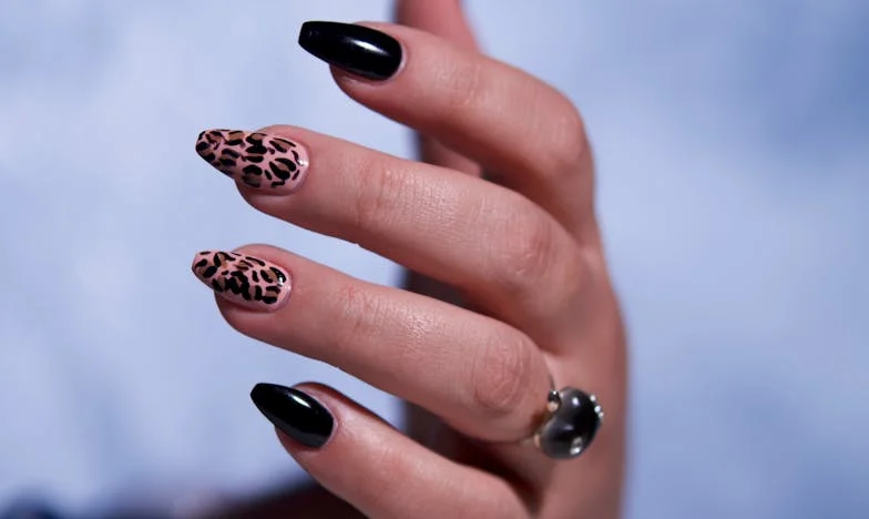 Moja mama żąda pieniędzy na wakacje dla siostrzeńca, a mojej córki nawet nie zaprosiła – czy rodzina powinna tak wyglądać?