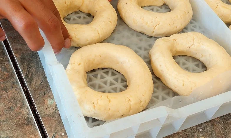 „Od osiemnastki płaciłam ojcu czynsz za własny pokój. Teraz oczekuje, że będę go utrzymywać” – Moja historia o rodzinnych rachunkach, żalu i niezabliźnionych ranach