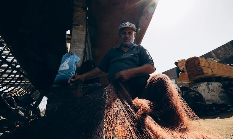 Pod popiołem: Historia mojego upadku i odrodzenia w cieniu rodzinnych tajemnic