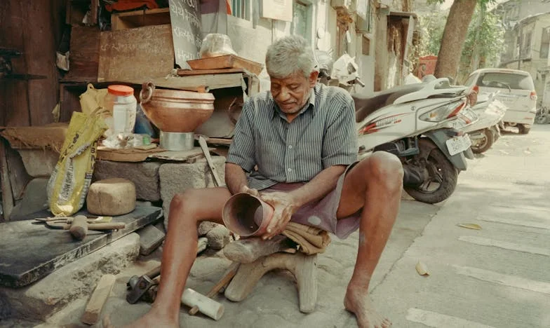 „Spakuj się i zamieszkaj z nami!” – Życie w cieniu teściowej