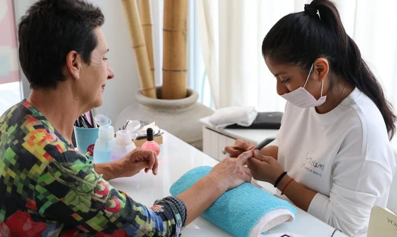 Zamknęłam oczy na jego zdradę – dopiero upadek na ulicy otworzył mi oczy, kto naprawdę jest przy mnie