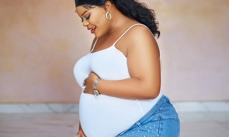 Zemdlałam na rodzinnej imprezie, bo mąż nie pomagał z naszym noworodkiem – historia Magdy z Wrocławia