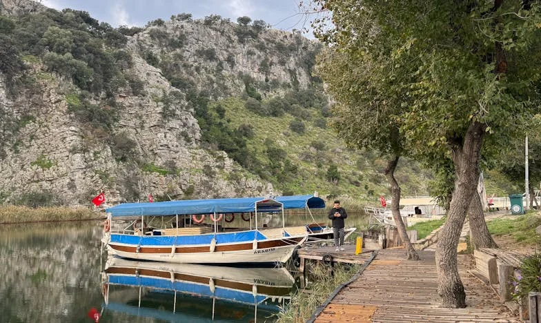 Kiedy teściowa dzwoni o 17:00: Czy jestem złą matką, czy tylko złą synową?