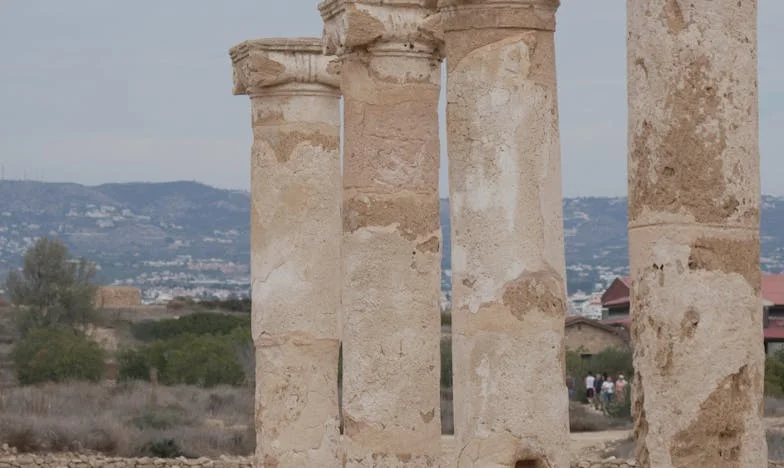 Wyrzucona z domu za ciążę – po latach rodzice wracają po pomoc. Moja historia walki, przebaczenia i trudnych wyborów
