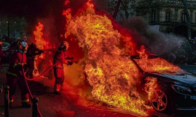 Czy powinnam wybaczyć mężowi zdradę? Moja rodzina naciska, a ja nie wiem, co robić…