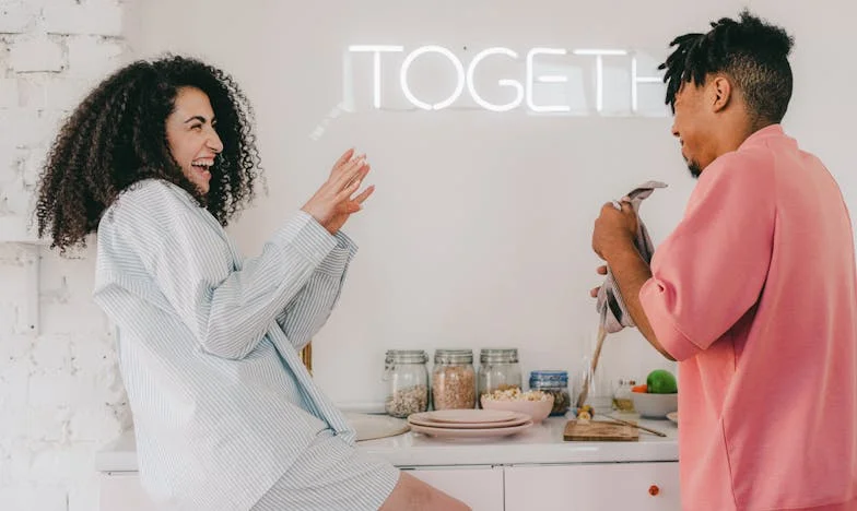 "Jeśli nie chcesz usiąść z moją rodziną, tylko ugotuj i nakryj do stołu, a potem idź!" – Moja walka o szacunek w polskiej rodzinie