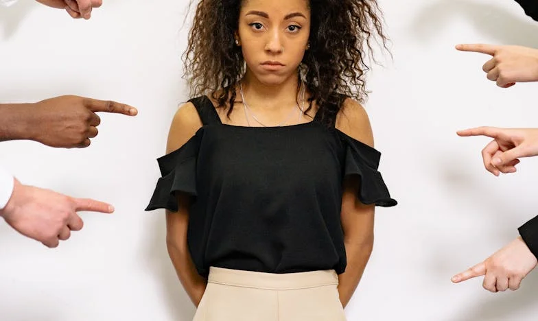 Jutro, kiedy wszystko pękło: Baka Ruża i tajemnica z podwórka – historia, która zmieniła moje życie