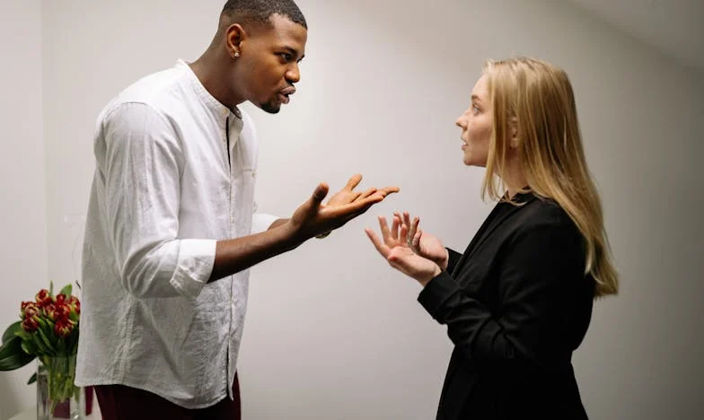 Nieodwracalny wybór: Gdy własny syn zamyka drzwi przed matką