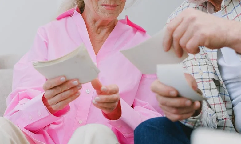 Podczas rodzinnego obiadu synowa poprosiła mnie, żebym nie wtrącała się w wychowanie wnuka. Jej słowa zabolały mnie bardziej, niż mogłam się spodziewać.