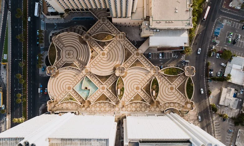 Sąsiadka opiekuje się mną, gdy moje własne dzieci o mnie zapomniały – prawdziwa historia samotności i niespodziewanej przyjaźni